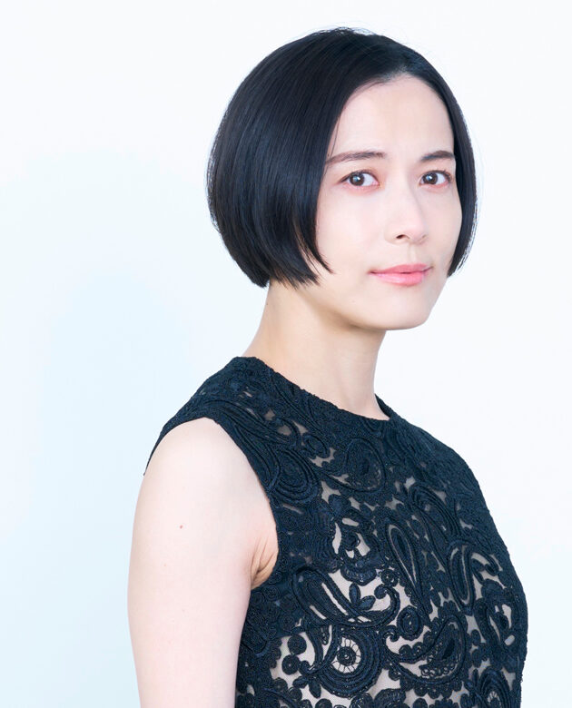 香月婦美子 役 伊勢 佳世